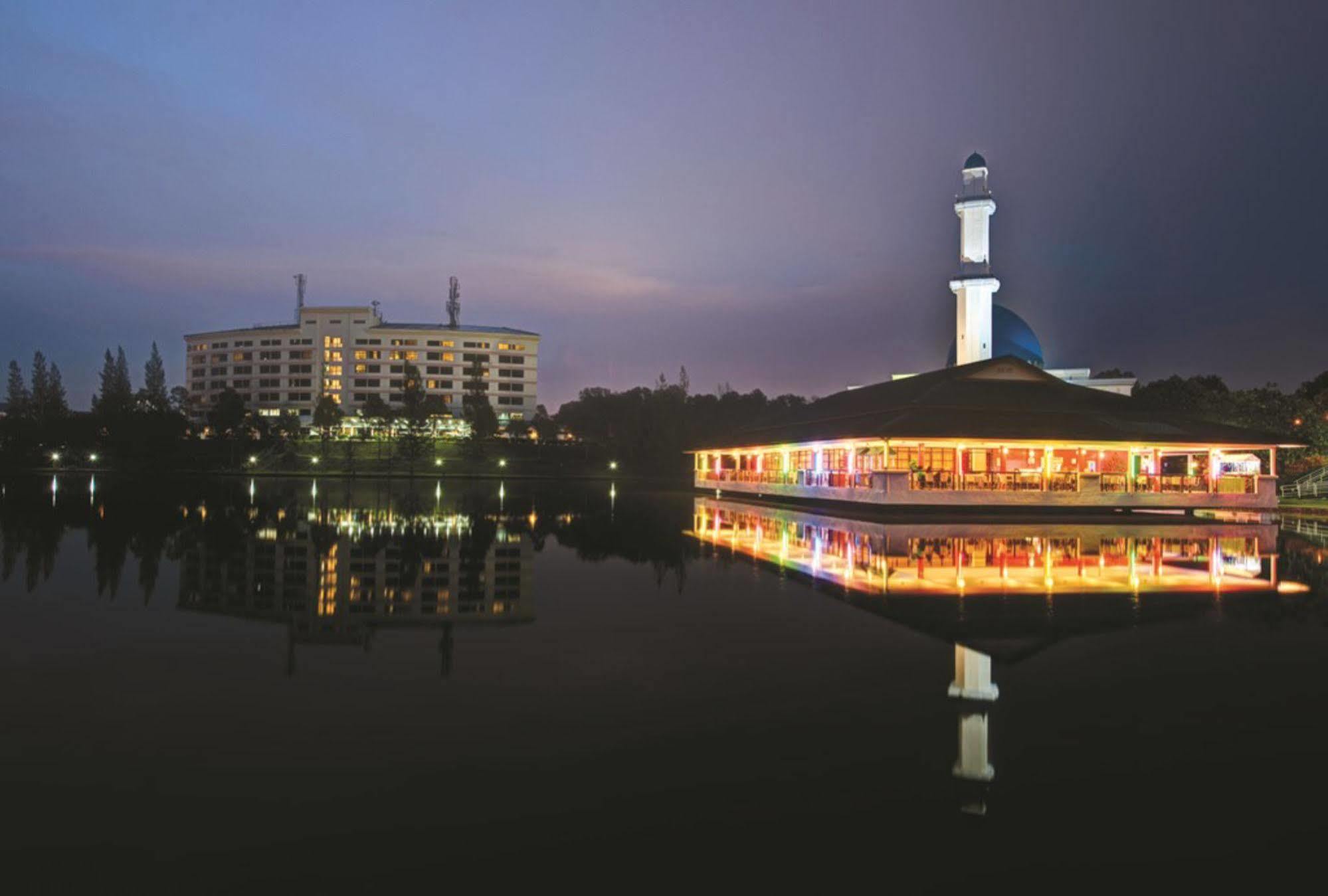 Rhr Hotel At Uniten Kajang Εξωτερικό φωτογραφία